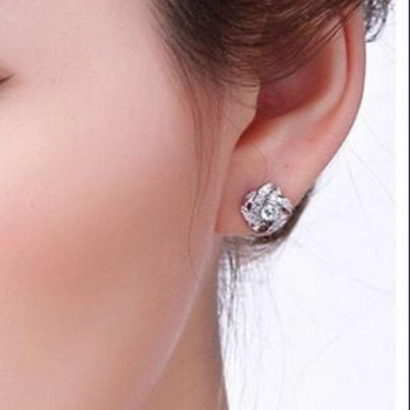 *NEW 925 Sterling Silver Diamond Infinity Earrings - Picture 9 of 10